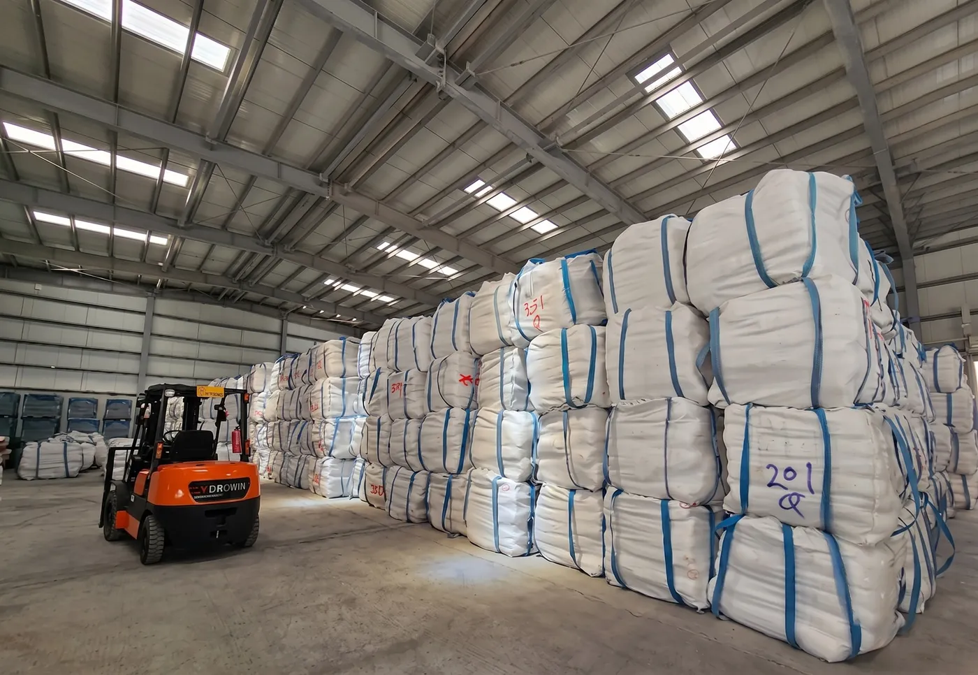 Big-bag gypsum stock ready to dispatch
